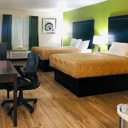 Quality Inn & Suites Lake Charles South Екстер'єр фото