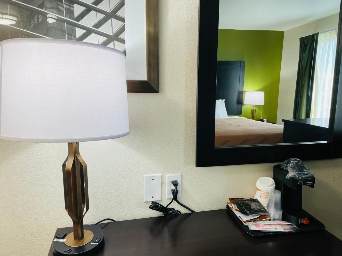 Quality Inn & Suites Lake Charles South Екстер'єр фото