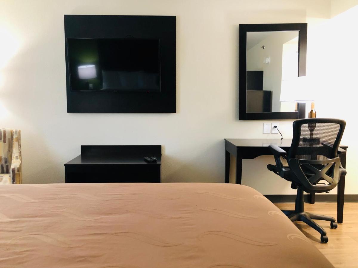 Quality Inn & Suites Lake Charles South Екстер'єр фото