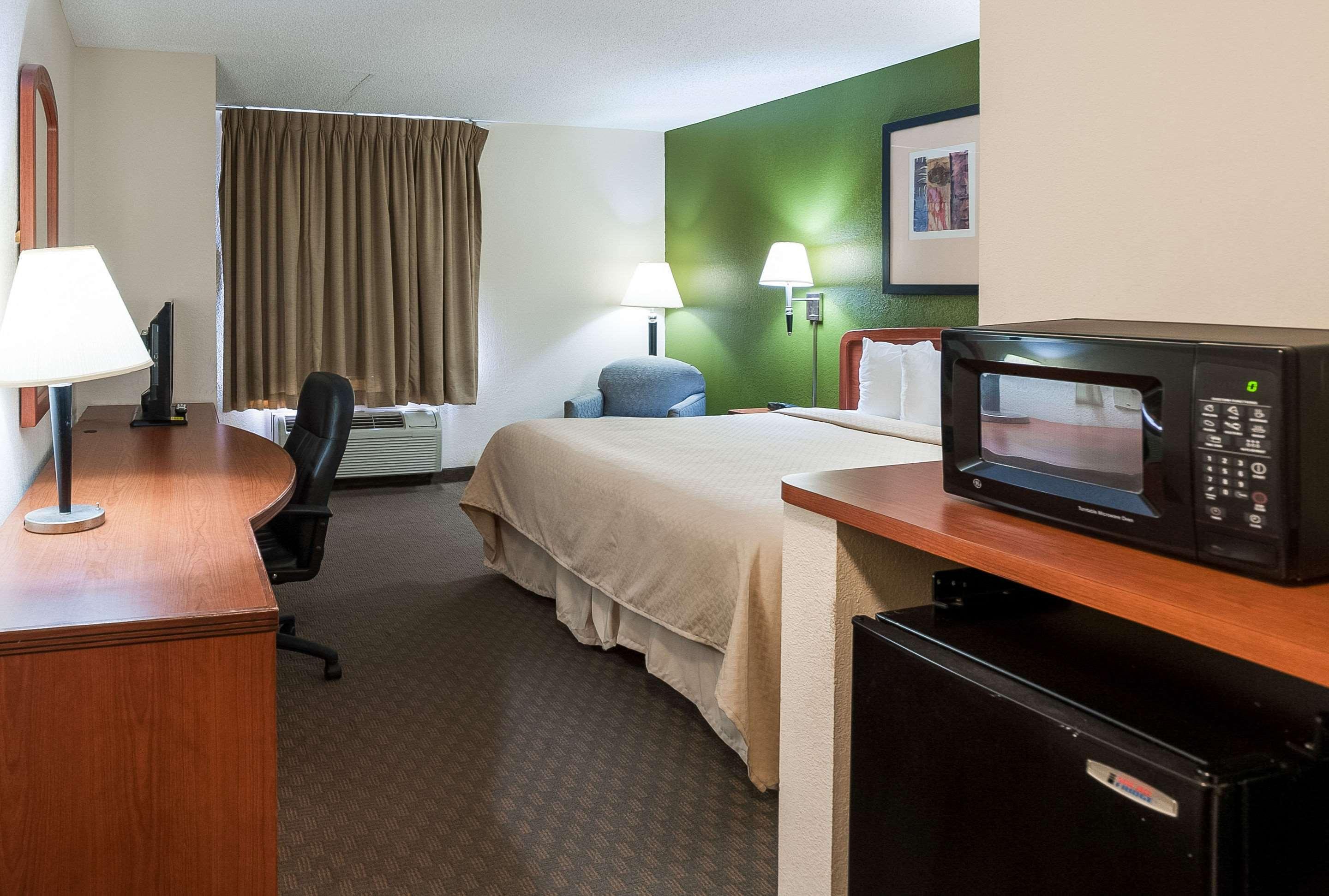 Quality Inn & Suites Lake Charles South Екстер'єр фото