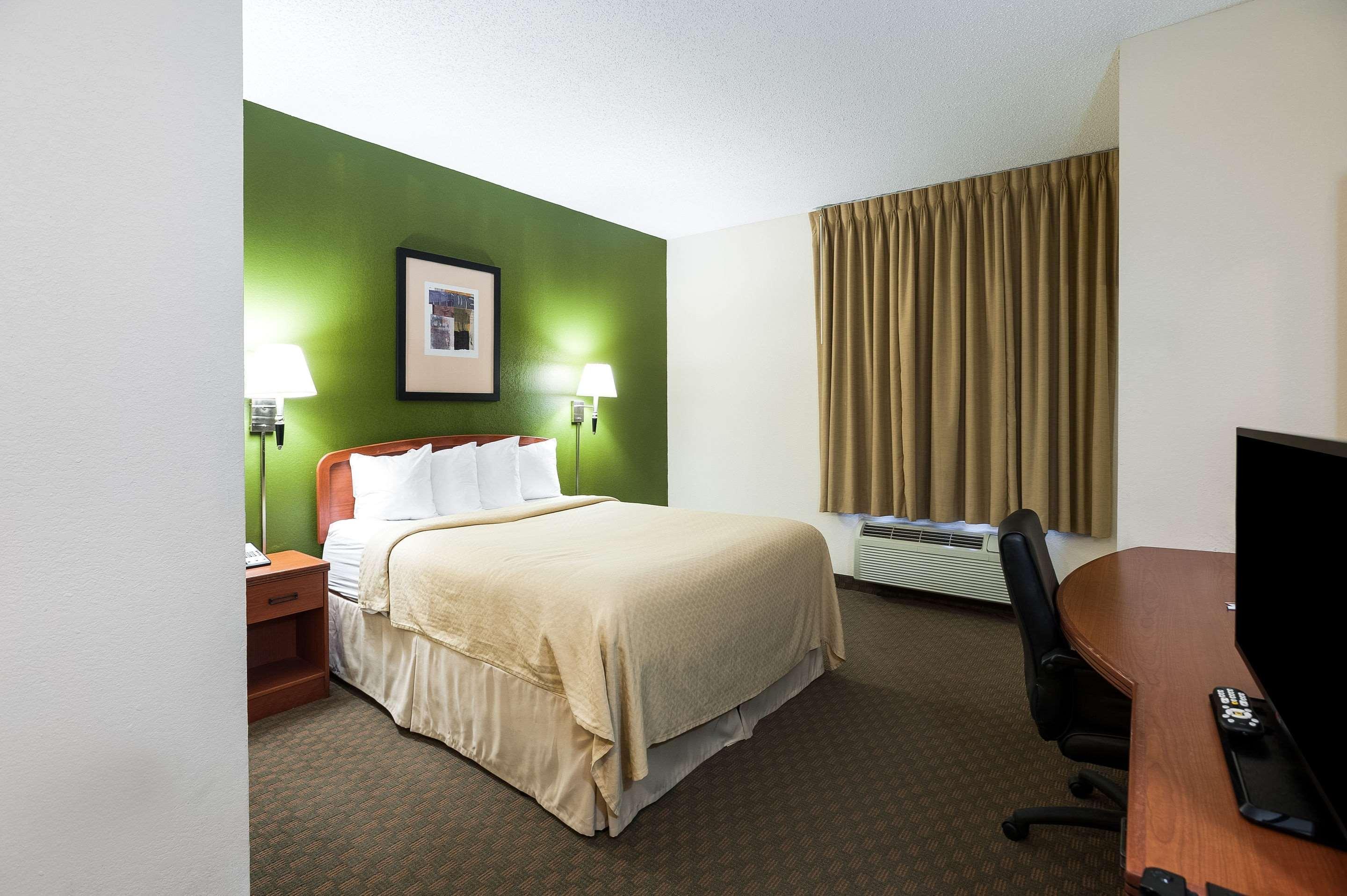 Quality Inn & Suites Lake Charles South Екстер'єр фото