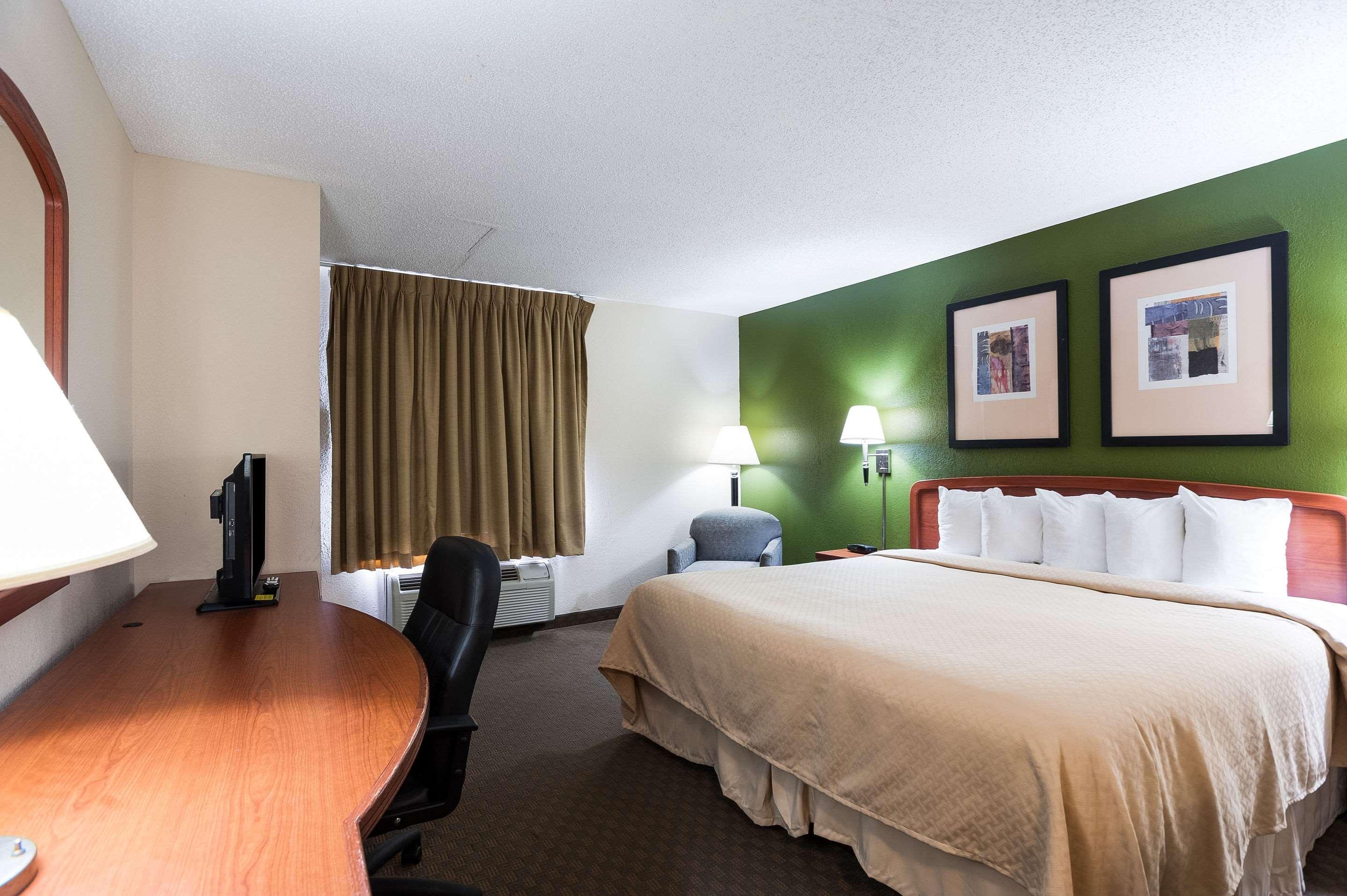 Quality Inn & Suites Lake Charles South Екстер'єр фото
