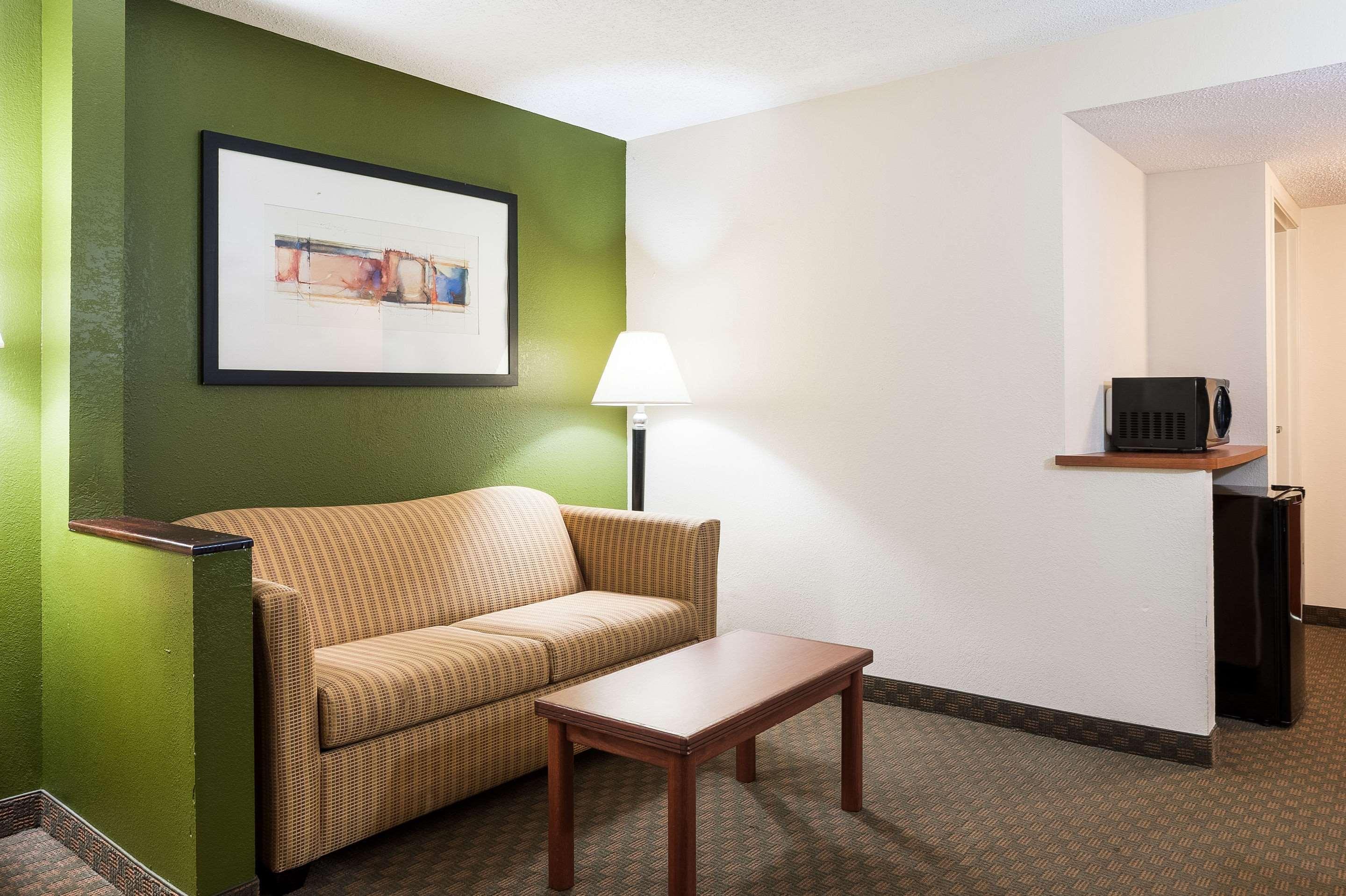Quality Inn & Suites Lake Charles South Екстер'єр фото
