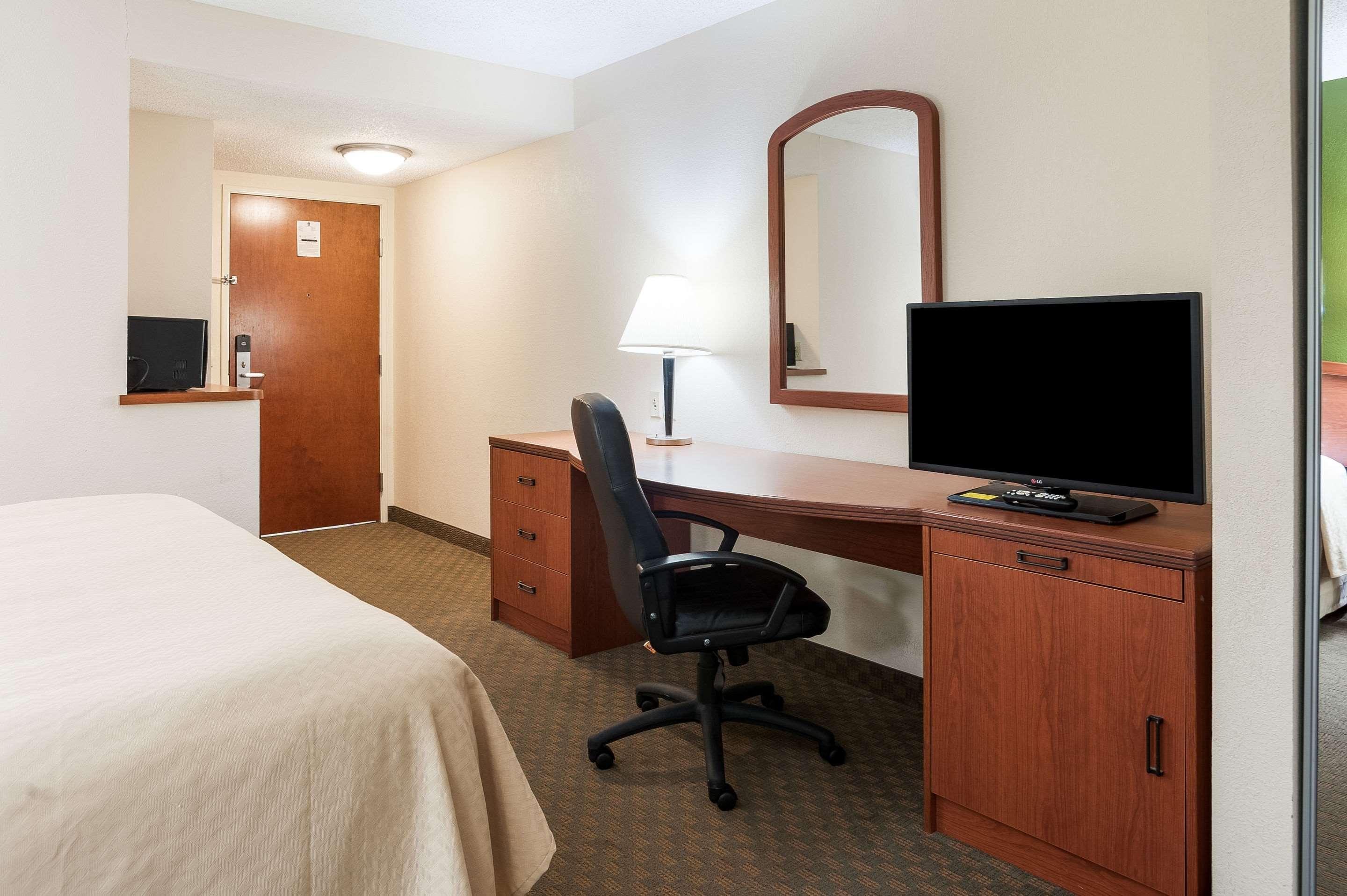 Quality Inn & Suites Lake Charles South Екстер'єр фото