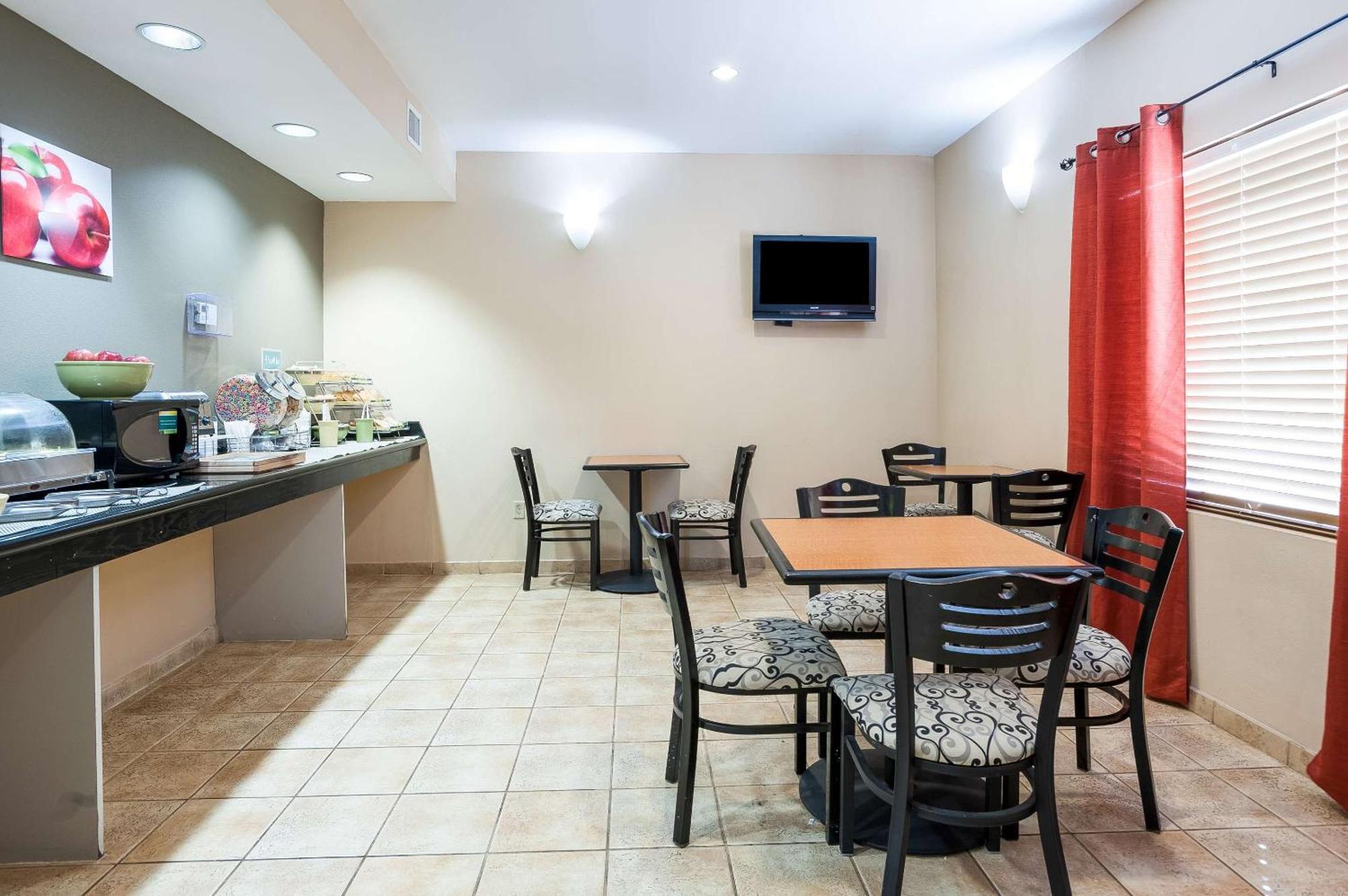 Quality Inn & Suites Lake Charles South Екстер'єр фото