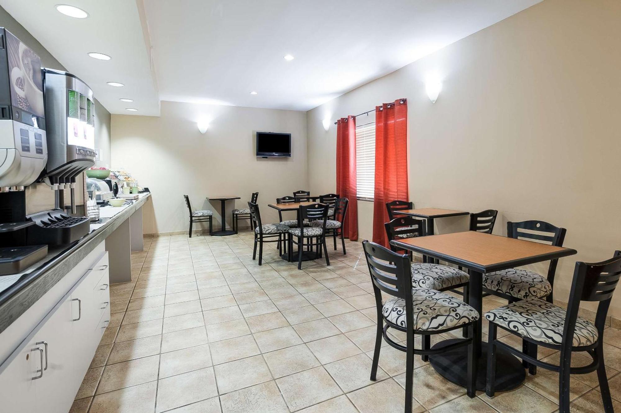 Quality Inn & Suites Lake Charles South Екстер'єр фото