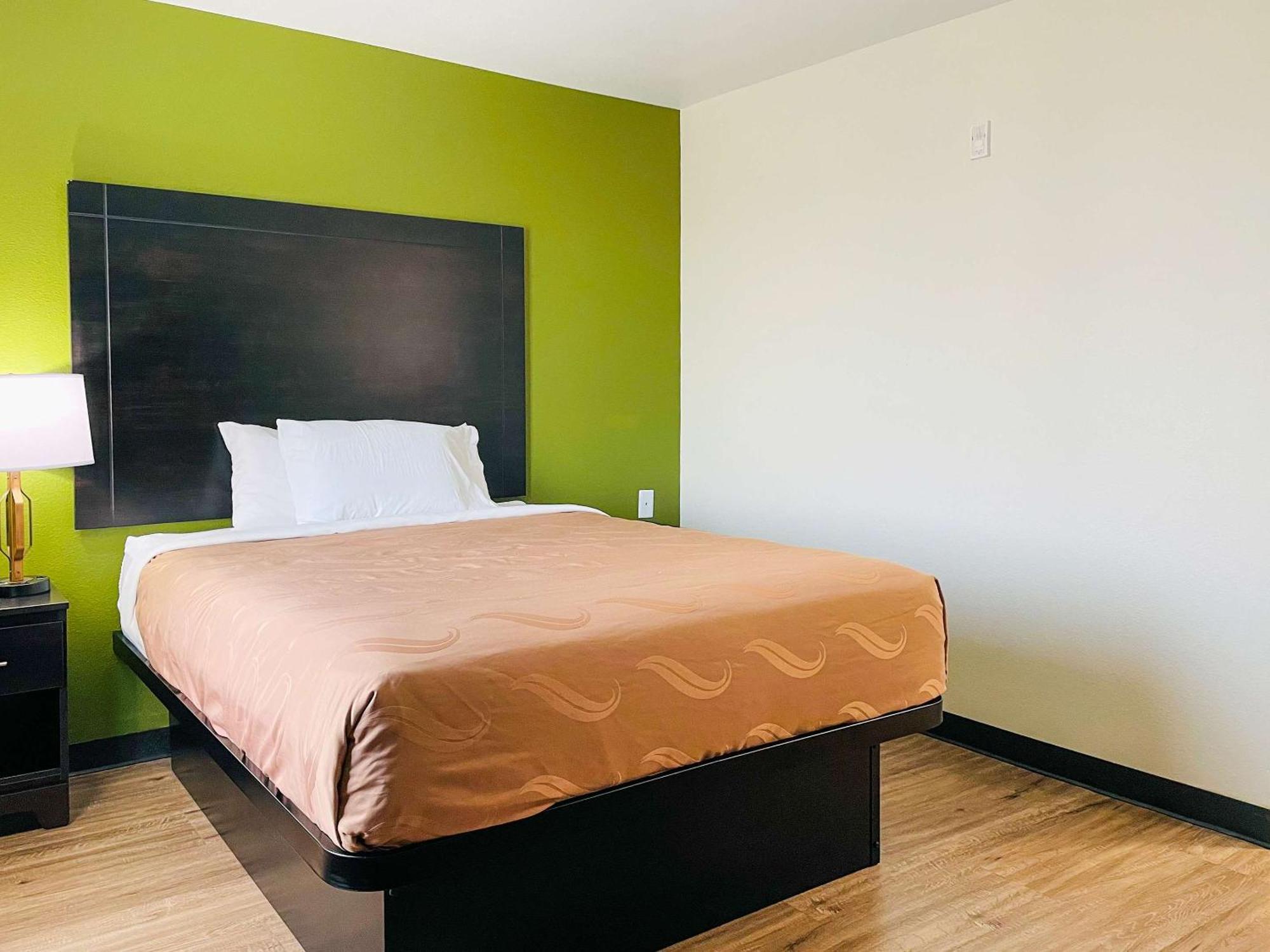 Quality Inn & Suites Lake Charles South Екстер'єр фото