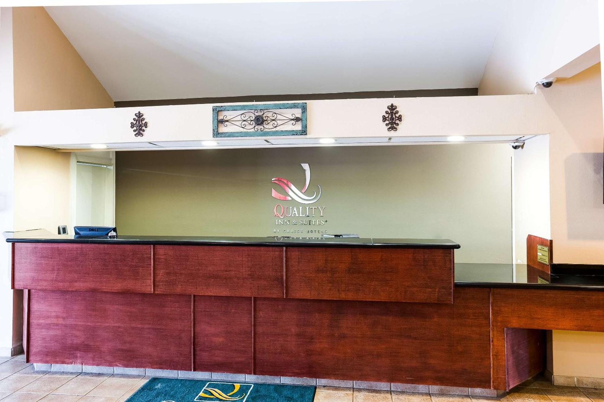 Quality Inn & Suites Lake Charles South Екстер'єр фото